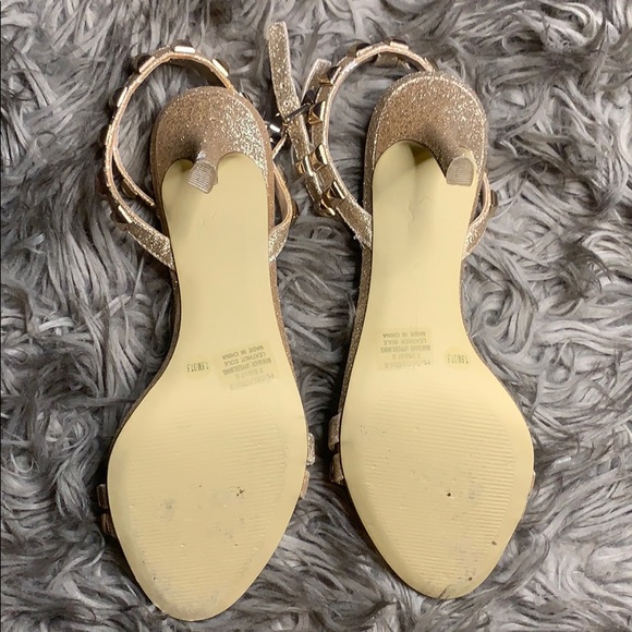 BCBGeneration Gold Heels - Picture 6 of 6